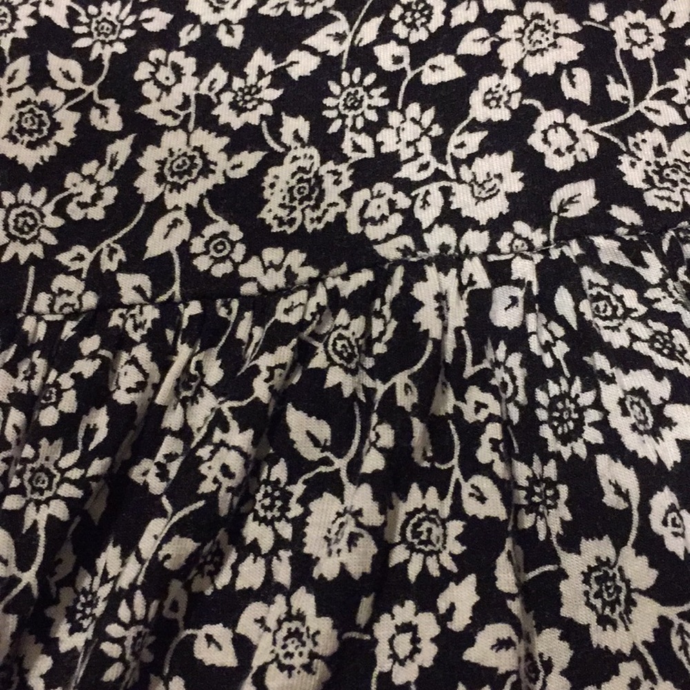UO Kimchi Blue b&w floral dress worn once!!! - Picture 4 of 6
